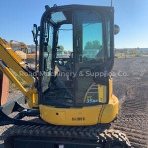 2022 Komatsu PC35MR-5 For Sale
