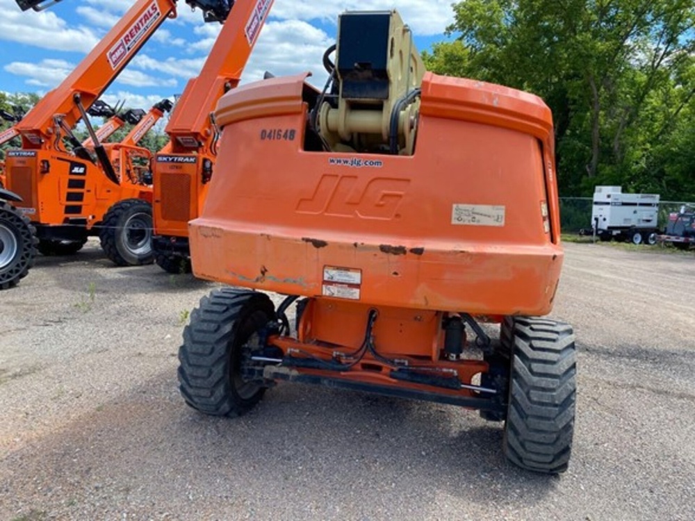 2017 JLG Lifts 660SJ