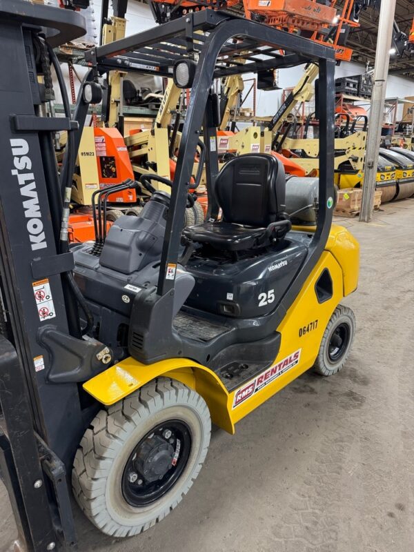 2018 Komatsu FG25T-16 For Sale | Road Machinery & Supplies Co.